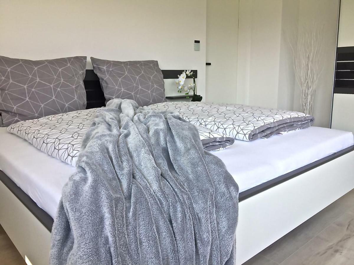 Ferienwohnung Black White Раублинг Екстериор снимка